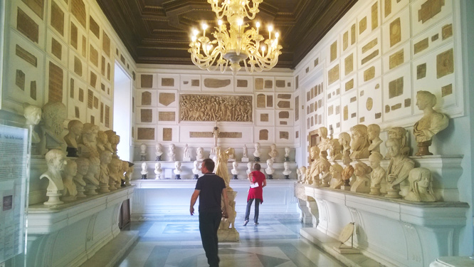 Unendlich viele Marmorskulpturen im Musei Capitolini