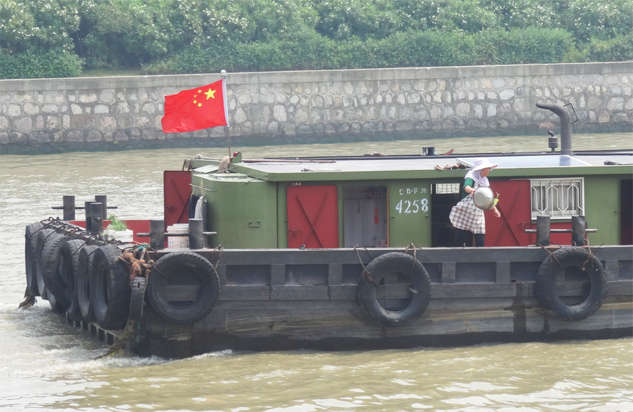 Reger Schiffsverkehr auf dem Kaiserkanal in Changzhou