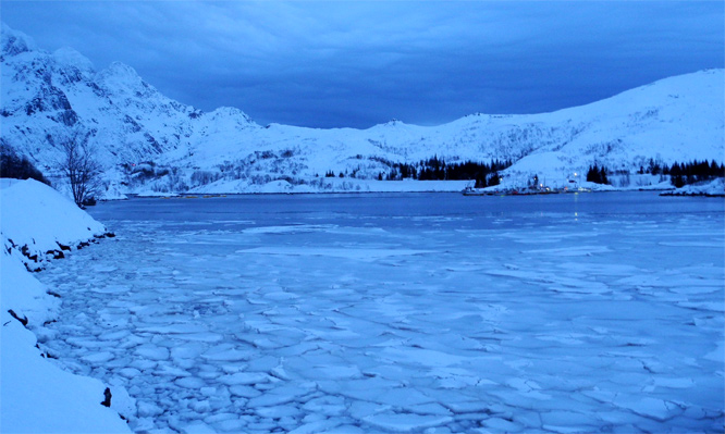 Blaue Stunde in Laukvika 