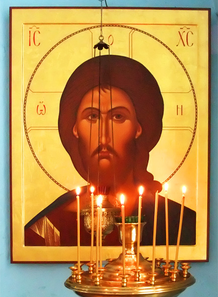 Ikone in der Kirche Chram Sbjatowo Zerzija