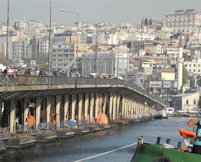 Testbild Nikon P7000 - Unkapanibrücke