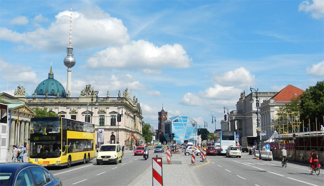 Unter den Linden, August 2011
