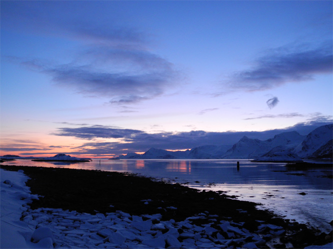 Sunset in Henningsvaer 