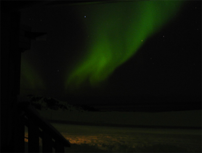 Schätzchen fotografiert Nordlichter