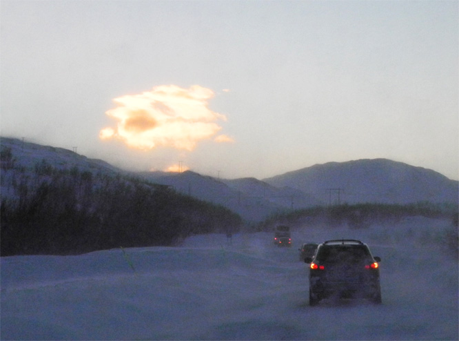 Konvoi auf dem Pass E10 nach Norwegen