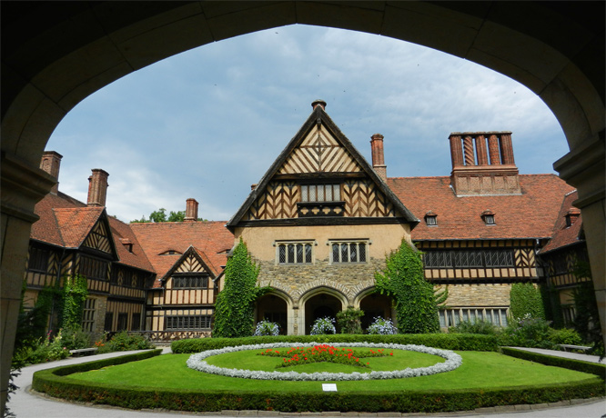 Schloss Cäcilienhof