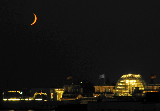 Mond am 04. Juni 2011, 23:08 h