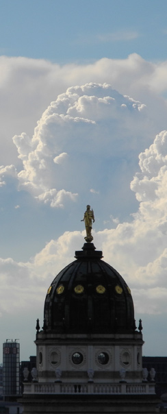 Wolken über dem Gendarmenmarkt, 15. Mail 2011, 18:01 h