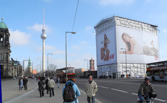 Schlossplatz Berlin März 2011