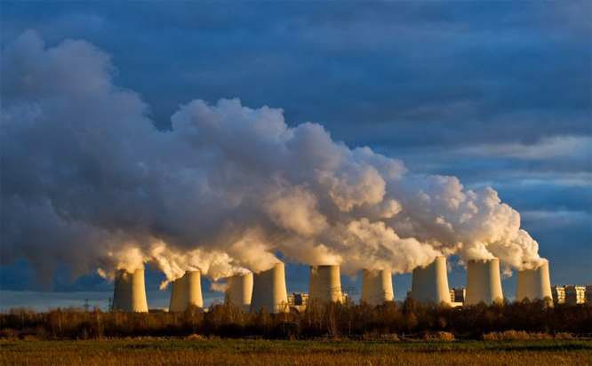 In Kühltürmen wird Energie vernichtet