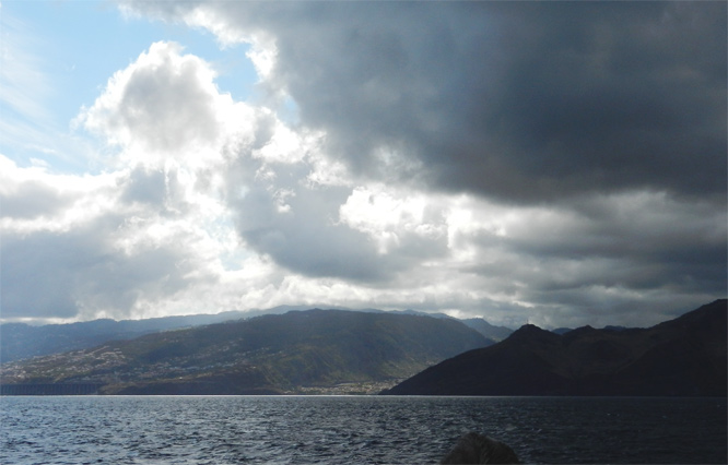 Madeira Machico - Starker Wind und Regenschauer