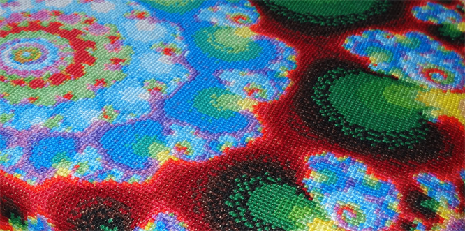 DMY-Textil-danielamaria stickt