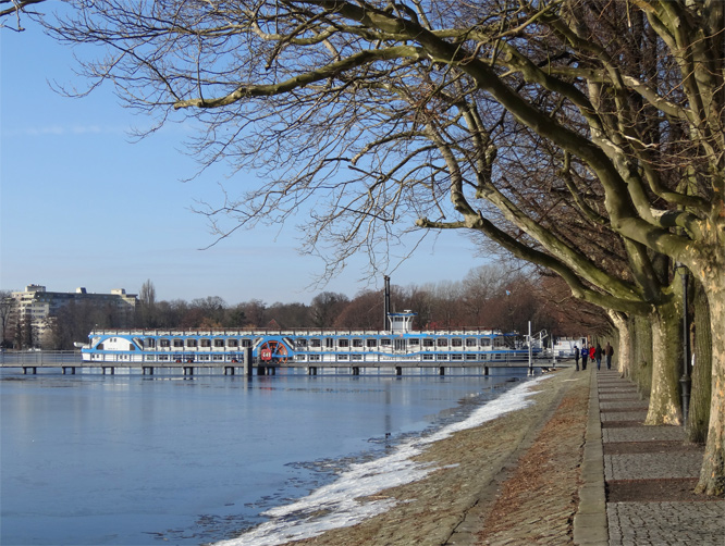 Greenwichpromenade am 2. März 2013