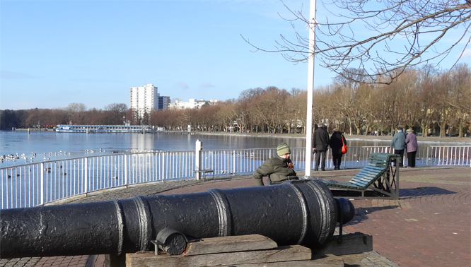 Greenwichpromenade am 2. März 2013