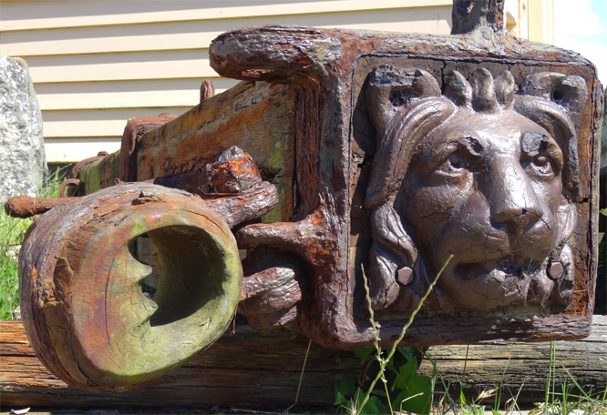 Altes Schiffsteil, Guss