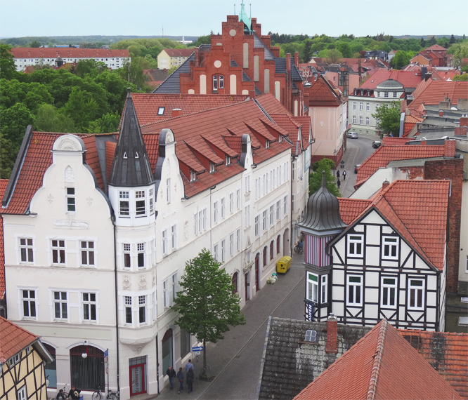 Salzwedel, Neuperverstrasse und Lyceum (?) ehemaliges Pionierhaus 