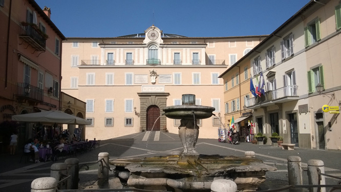 Castel Gandolfo - Die Sommerresidenz des Papstes