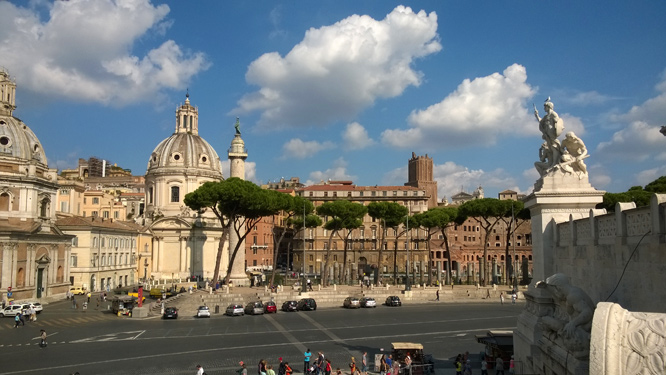 Säule des Trajan -Sicht von Emanuelle II