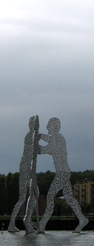 Molecule Man, Berlin-Treptow