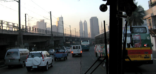 Manila, Strassenverkehr, Morgen