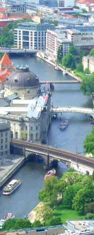 Bodemuseum und Spree