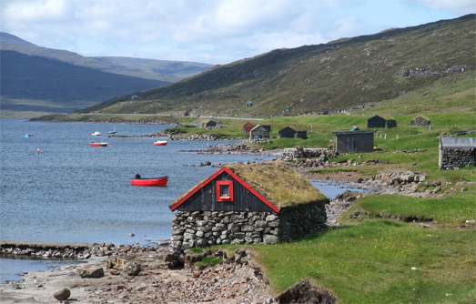auf Vagar: Am See bei Midvagur