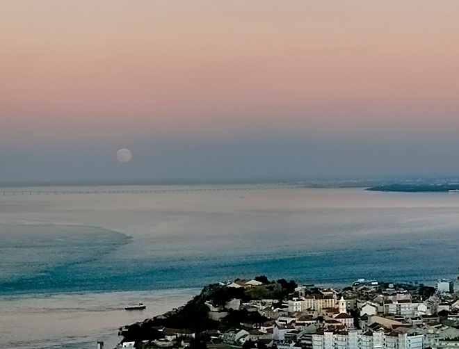 From Moonrise to Sunset