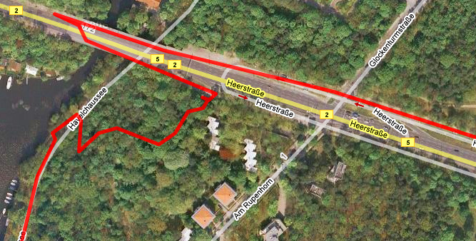 Abbiegen von Heerstrasse auf die Havelchaussee