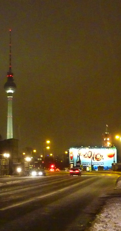 CocaCola in der schönsten Sichtachse von Berlin
